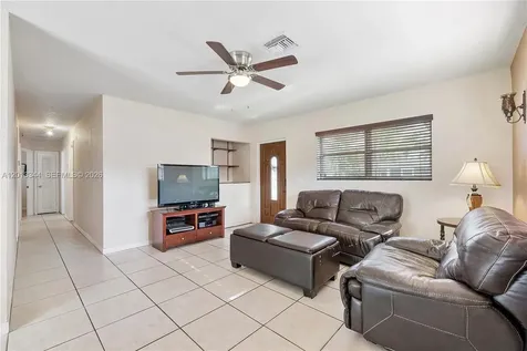 7201 SW 4th Street North Lauderdale FL 33068