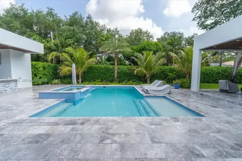 6785 SW 99th Terrace Pinecrest FL 33156