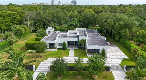 6785 SW 99th Terrace Pinecrest FL 33156