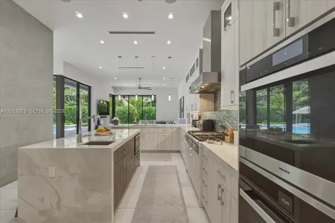 6785 SW 99th Terrace Pinecrest FL 33156