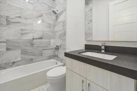 6785 SW 99th Terrace Pinecrest FL 33156