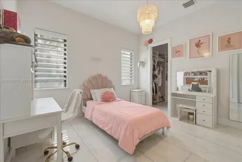 6785 SW 99th Terrace Pinecrest FL 33156