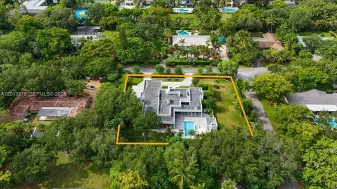 6785 SW 99th Terrace Pinecrest FL 33156