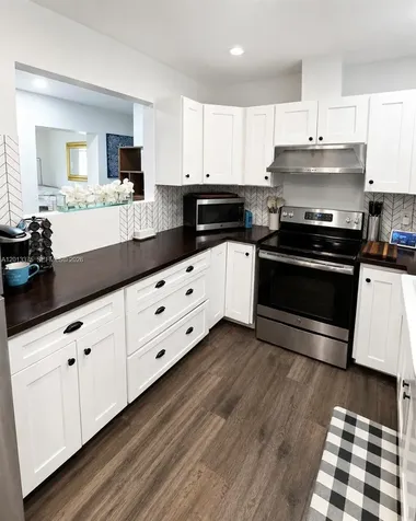 6834 SW 78th Terrace South Miami FL 33143