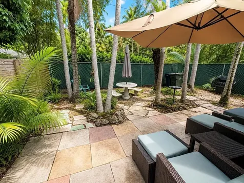 6834 SW 78th Terrace South Miami FL 33143