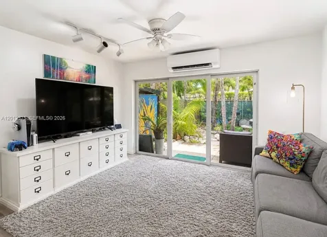 6834 SW 78th Terrace South Miami FL 33143