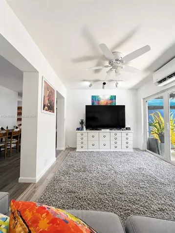 6834 SW 78th Terrace South Miami FL 33143