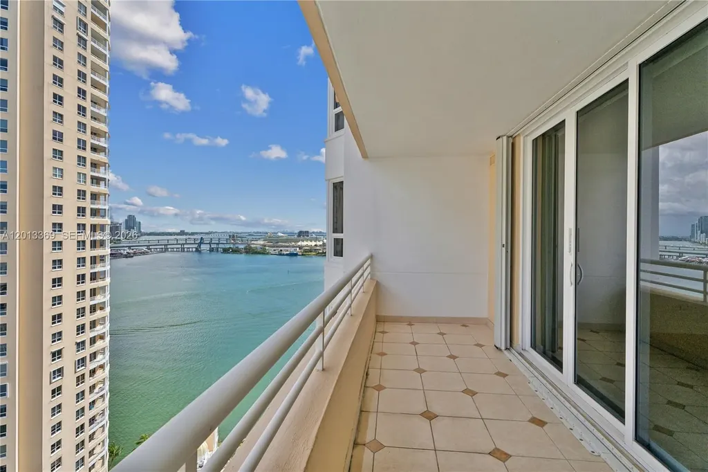 808 Brickell Key Drive Miami FL 33131