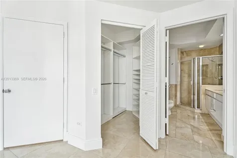 808 Brickell Key Drive Miami FL 33131
