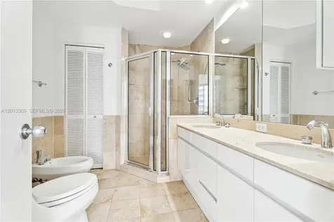 808 Brickell Key Drive Miami FL 33131