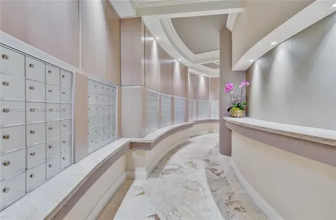 808 Brickell Key Drive Miami FL 33131