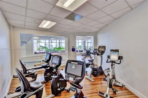 808 Brickell Key Drive Miami FL 33131