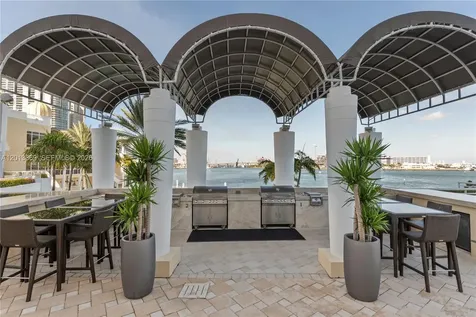 808 Brickell Key Drive Miami FL 33131