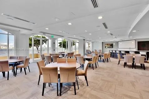 808 Brickell Key Drive Miami FL 33131