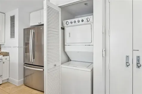 808 Brickell Key Drive Miami FL 33131