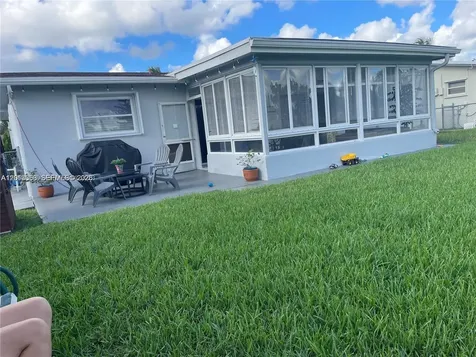 9590 NW 24th Place Sunrise FL 33322