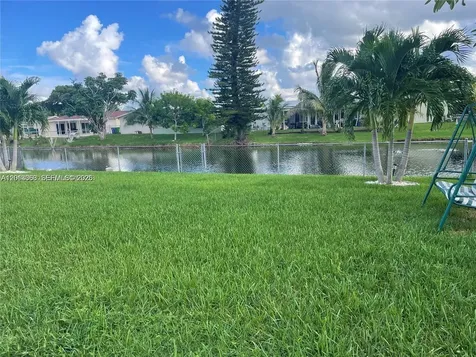 9590 NW 24th Place Sunrise FL 33322