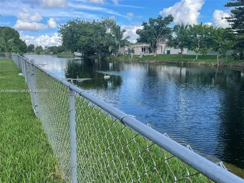 9590 NW 24th Place Sunrise FL 33322