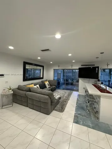 9590 NW 24th Place Sunrise FL 33322