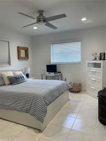9590 NW 24th Place Sunrise FL 33322