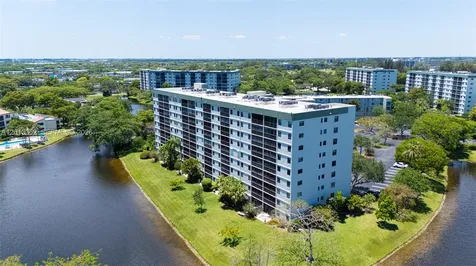 2232 N Cypress Bend Drive Pompano Beach FL 33069