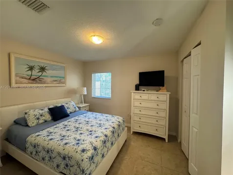 2333 SE 5th Street Pompano Beach FL 33062
