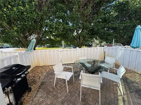 2333 SE 5th Street Pompano Beach FL 33062