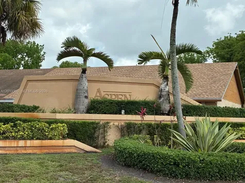 6755 NW 187th Terrace Hialeah FL 33015