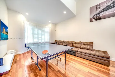 1241 S 13th Avenue Hollywood FL 33019