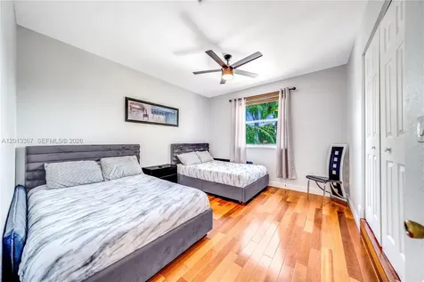 1241 S 13th Avenue Hollywood FL 33019