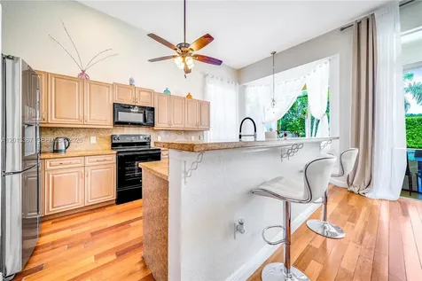 1241 S 13th Avenue Hollywood FL 33019