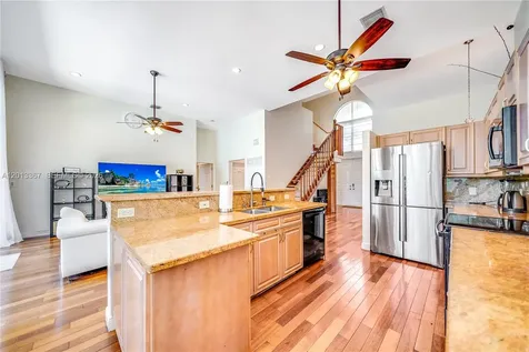 1241 S 13th Avenue Hollywood FL 33019