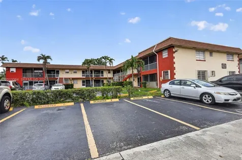 2040 NW 81st Avenue Pembroke Pines FL 33024