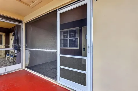 2040 NW 81st Avenue Pembroke Pines FL 33024