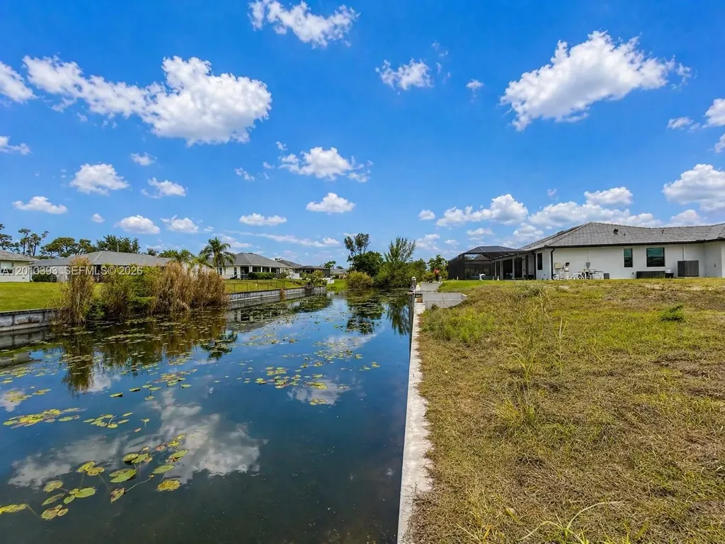 1014 SW 18th Street Cape Coral FL 33991