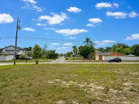 1014 SW 18th Street Cape Coral FL 33991