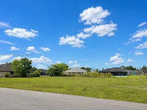1014 SW 18th Street Cape Coral FL 33991