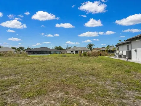 1014 SW 18th Street Cape Coral FL 33991