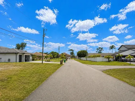 1014 SW 18th Street Cape Coral FL 33991