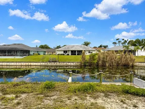 1014 SW 18th Street Cape Coral FL 33991