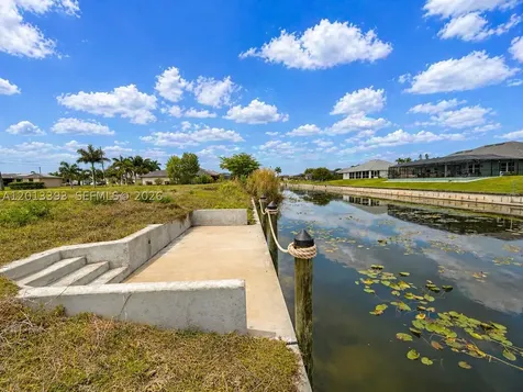 1014 SW 18th Street Cape Coral FL 33991