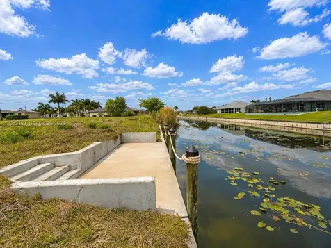 1014 SW 18th Street Cape Coral FL 33991