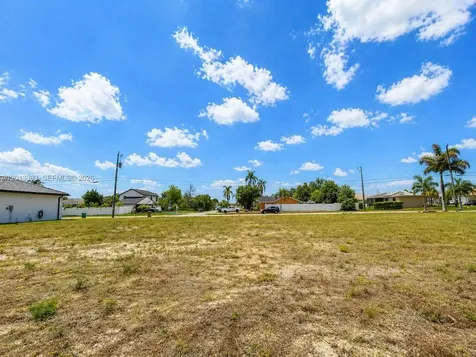 1014 SW 18th Street Cape Coral FL 33991