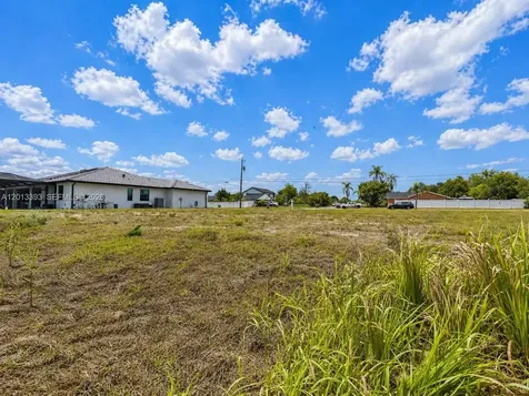 1014 SW 18th Street Cape Coral FL 33991