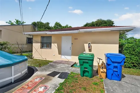 7628 NW 2nd Court Miami FL 33150