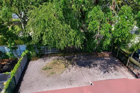 7628 NW 2nd Court Miami FL 33150