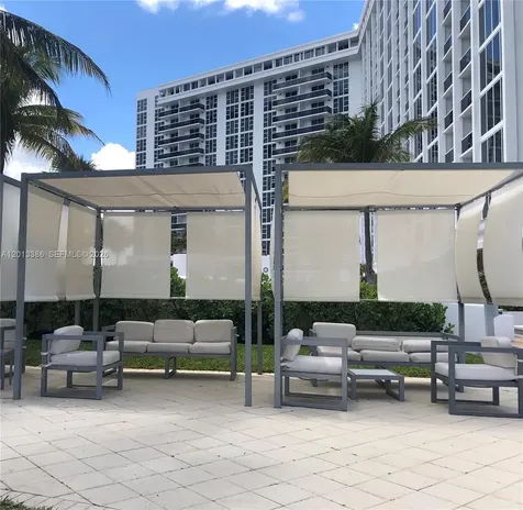 10275 Collins Avenue Bal Harbour FL 33154