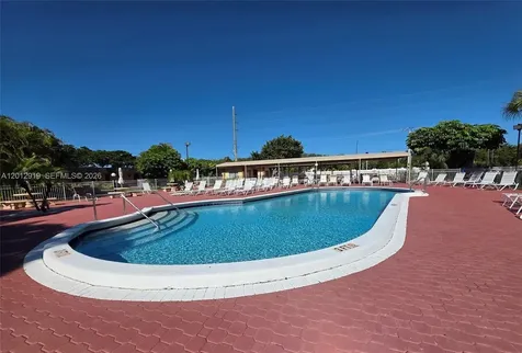 2901 NW 47th Terrace Lauderdale Lakes FL 33313