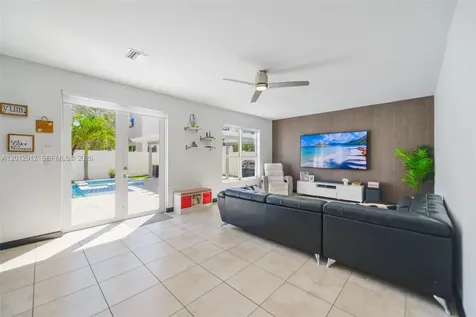 9101 SW 169th Place Miami FL 33196