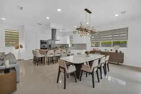 7509 NW 99th Avenue Doral FL 33178